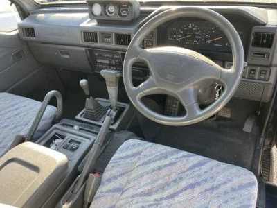 Mitsubishi DELICA WAGON