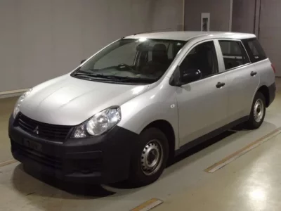 Mitsubishi LANCER VAN