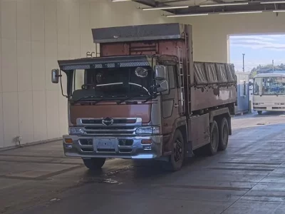 Hino TRUCK
