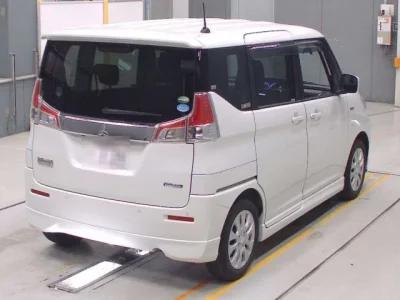 Mitsubishi DELICA D2