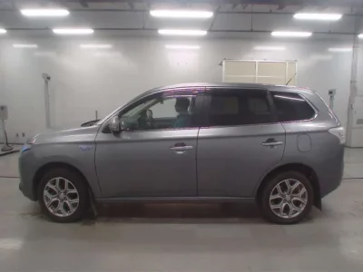 Mitsubishi OUTLANDER PHEV