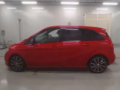 Mercedes-Benz B CLASS