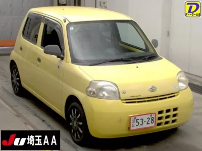 Daihatsu Esse