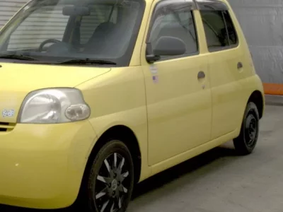 Daihatsu Esse