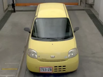 Daihatsu Esse