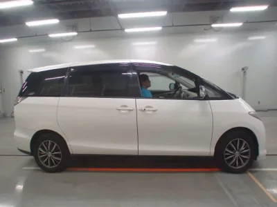 Toyota ESTIMA HYBRID