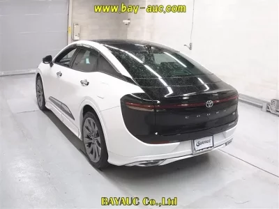 Toyota CROWN CROSSOVER