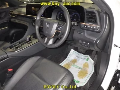 Toyota CROWN CROSSOVER