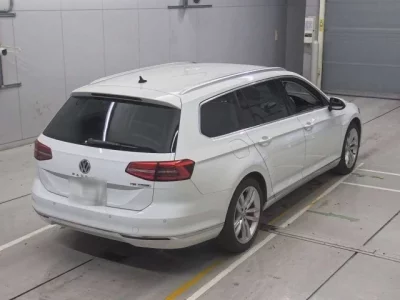 Volkswagen PASSAT VARIANT