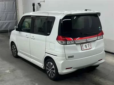 Mitsubishi DELICA D2