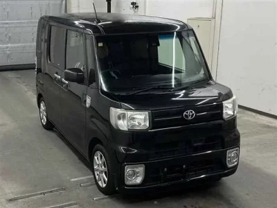 Toyota PIXIS MEGA