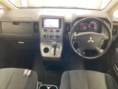 Mitsubishi DELICA D5