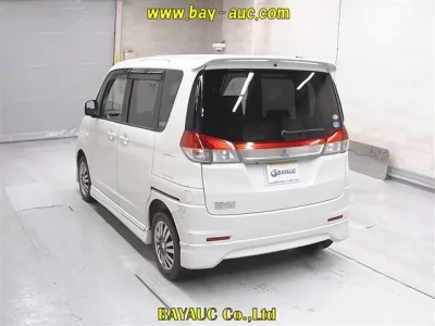 Mitsubishi DELICA D2