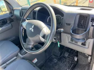 Mitsubishi MINICAB VAN