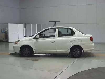 Toyota PLATZ