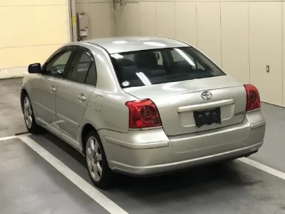 Toyota AVENSIS SEDAN