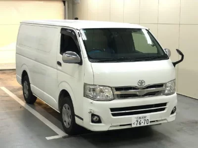 Toyota HIACE VAN