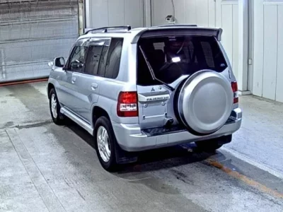 Mitsubishi PAJERO IO