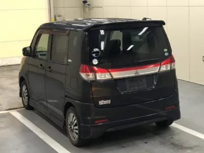 Mitsubishi DELICA D2