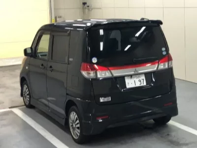 Mitsubishi DELICA D2