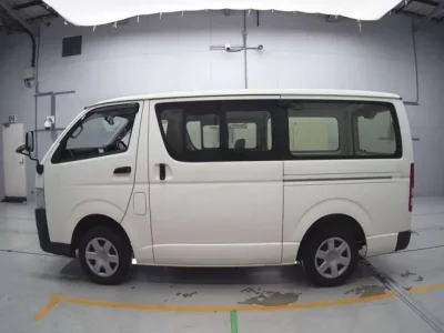 Toyota REGIUS ACE VAN