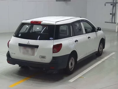 Mitsubishi LANCER VAN