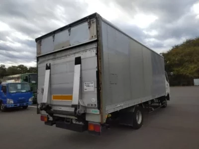 Mitsubishi FUSO FIGHTER