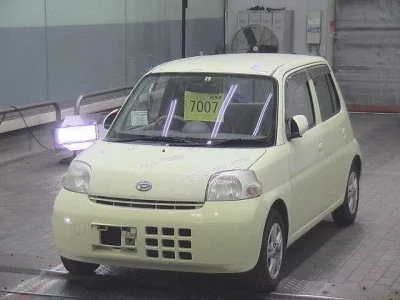 Daihatsu Esse