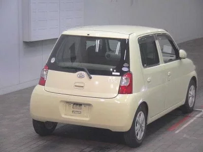Daihatsu Esse