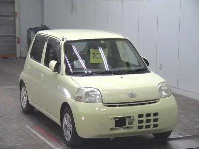 Daihatsu Esse