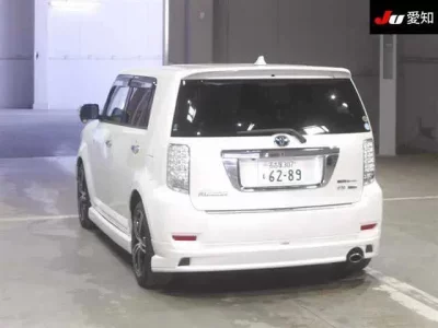 Toyota COROLLA RUMION