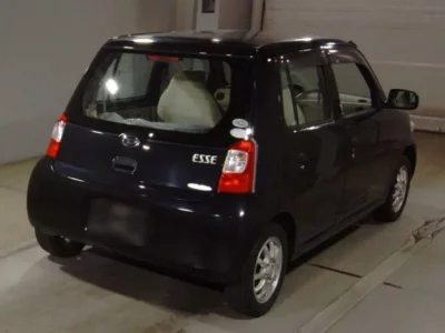 Daihatsu Esse