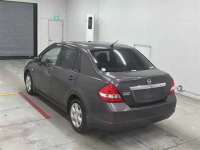 Nissan TIIDA LATIO