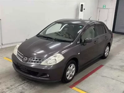 Nissan TIIDA LATIO