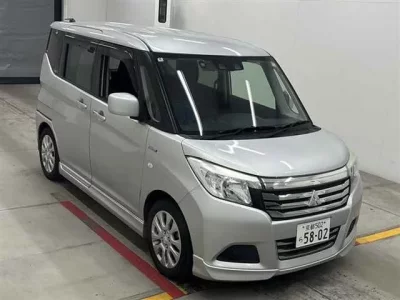 Mitsubishi DELICA D2