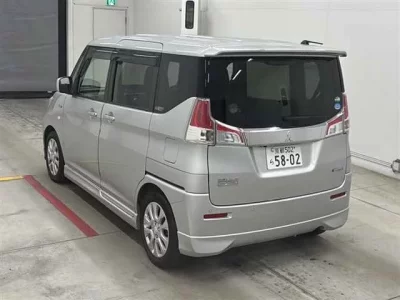 Mitsubishi DELICA D2