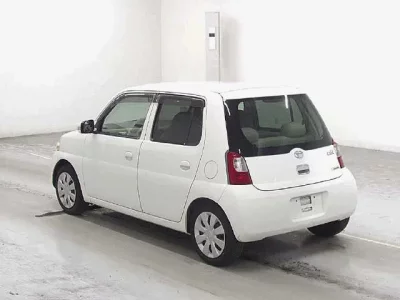 Daihatsu Esse