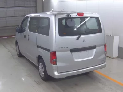 Mitsubishi DELICA