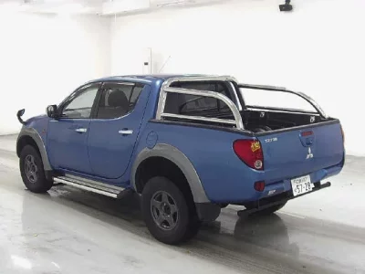 Mitsubishi TRITON