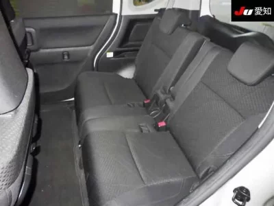 Mitsubishi DELICA D2