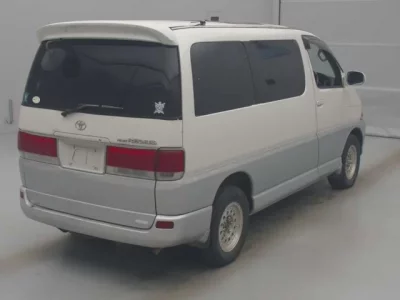 Toyota HIACE REGIUS