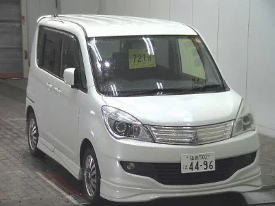 Mitsubishi DELICA D2