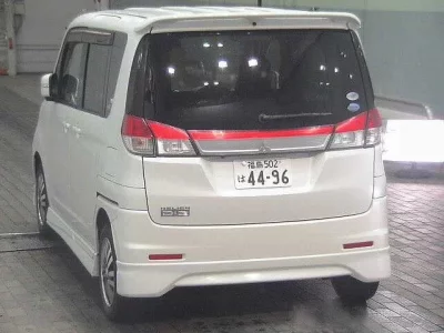 Mitsubishi DELICA D2