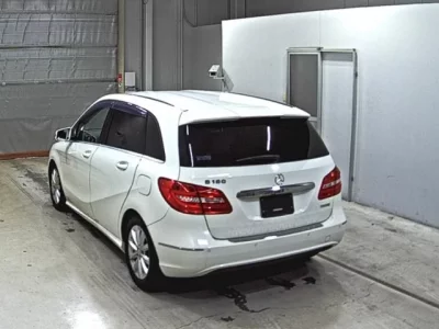 Mercedes-Benz B CLASS