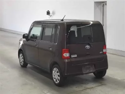 Toyota PIXIS SPACE