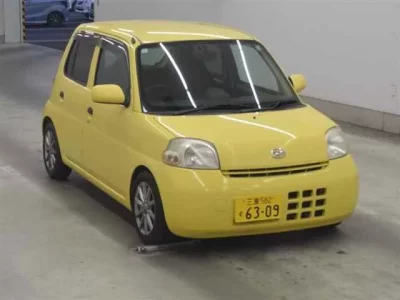 Daihatsu Esse
