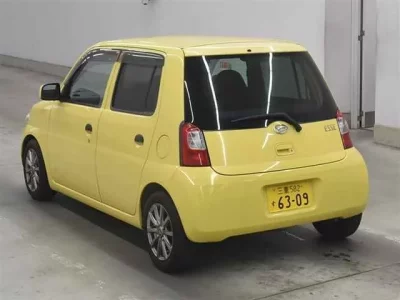 Daihatsu Esse