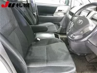 Toyota NOAH лот № 27 оценка R  с аукциона в Японии 4