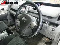 Toyota NOAH лот № 27 оценка R  с аукциона в Японии 2