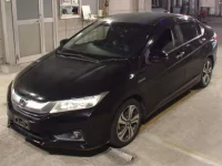 Honda GRACE лот № 8031 оценка 3.5  с аукциона в Японии 3